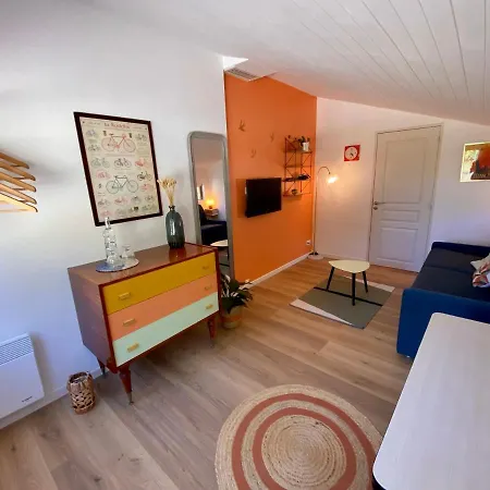 De Charme Independante Proche Uzes Guest house Fontareches